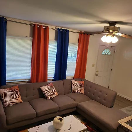 3 Bedrooms 2 Bathrooms, Free Driveway Parking, 2 Min To Ohio State Univrrsity, Ac, Free Wi-Fi, Washer And Dryer, Expocenter, Bus Stop, University Shuttle, Riverside Methodist Hospital Columbus Exterior photo