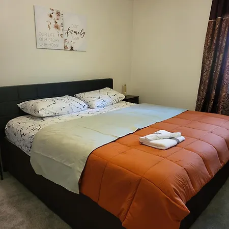 3 Bedrooms 2 Bathrooms, Free Driveway Parking, 2 Min To Ohio State Univrrsity, Ac, Free Wi-Fi, Washer And Dryer, Expocenter, Bus Stop, University Shuttle, Riverside Methodist Hospital Columbus Exterior photo