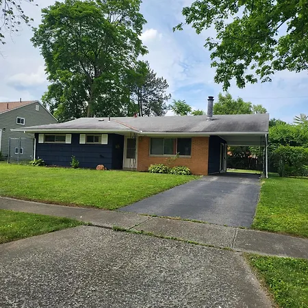 3 Bedrooms 2 Bathrooms, Free Driveway Parking, 2 Min To Ohio State Univrrsity, Ac, Free Wi-Fi, Washer And Dryer, Expocenter, Bus Stop, University Shuttle, Riverside Methodist Hospital Columbus Exterior photo