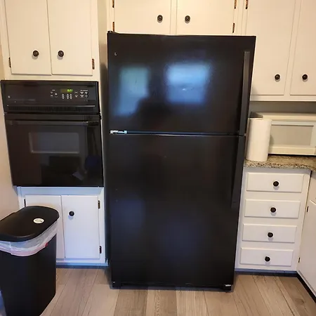3 Bedrooms 2 Bathrooms, Free Driveway Parking, 2 Min To Ohio State Univrrsity, Ac, Free Wi-Fi, Washer And Dryer, Expocenter, Bus Stop, University Shuttle, Riverside Methodist Hospital Columbus Exterior photo