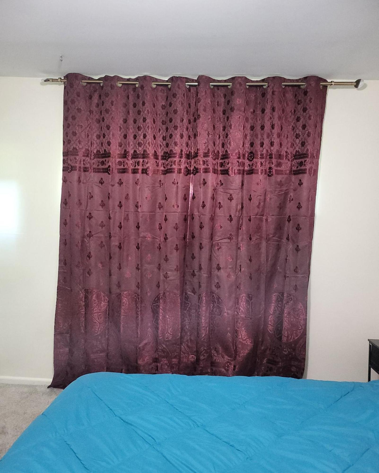 3 Bedrooms 2 Bathrooms, Free Driveway Parking, 2 Min To Ohio State Univrrsity, Ac, Free Wi-fi, Washer And Dryer, Expocenter, Bus Stop, Shuttle, Riverside Methodist Hospital Apartment