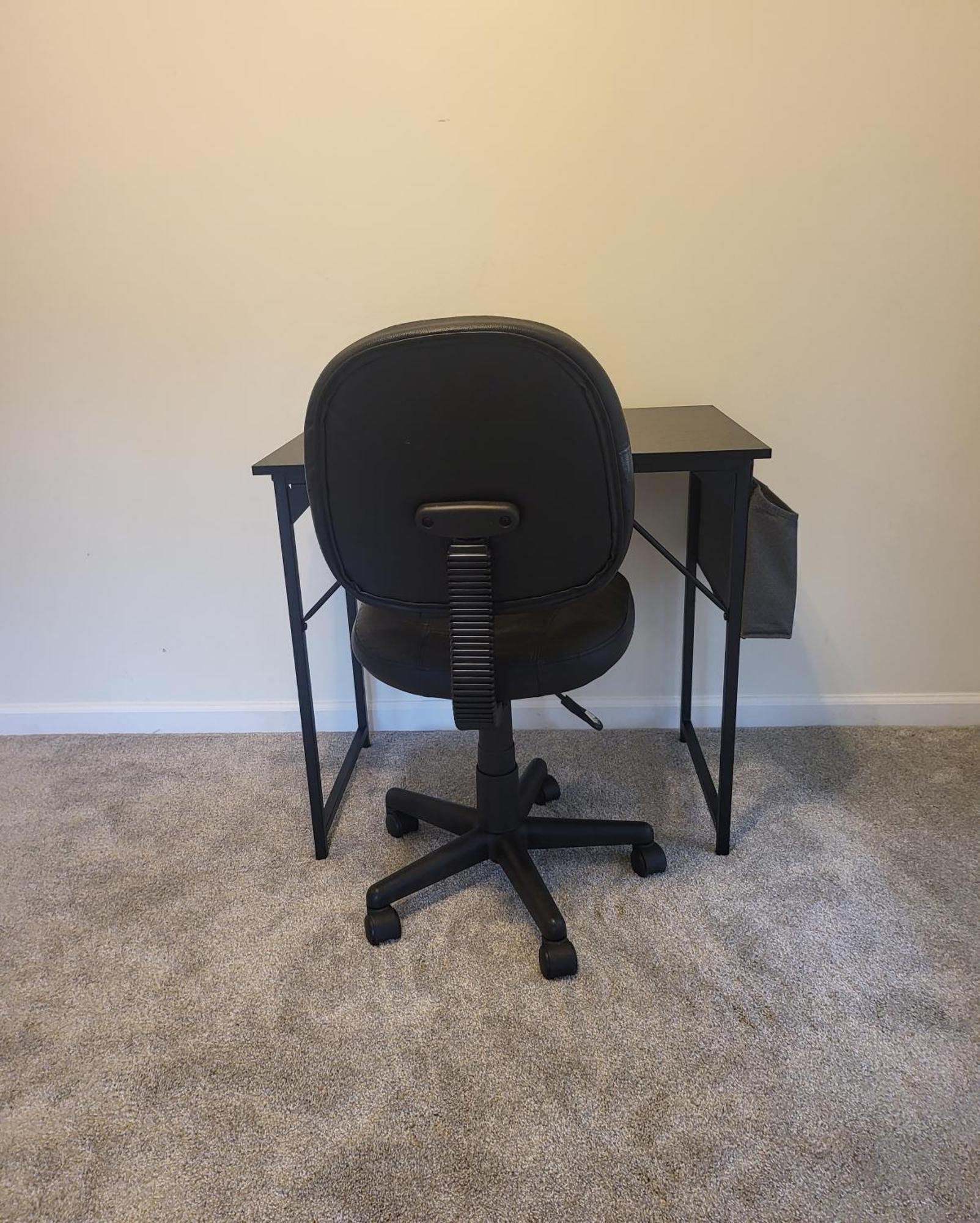 3 Bedrooms 2 Bathrooms, Free Driveway Parking, 2 Min To Ohio State Univrrsity, Ac, Free Wi-fi, Washer And Dryer, Expocenter, Bus Stop, Shuttle, Riverside Methodist Hospital Columbus