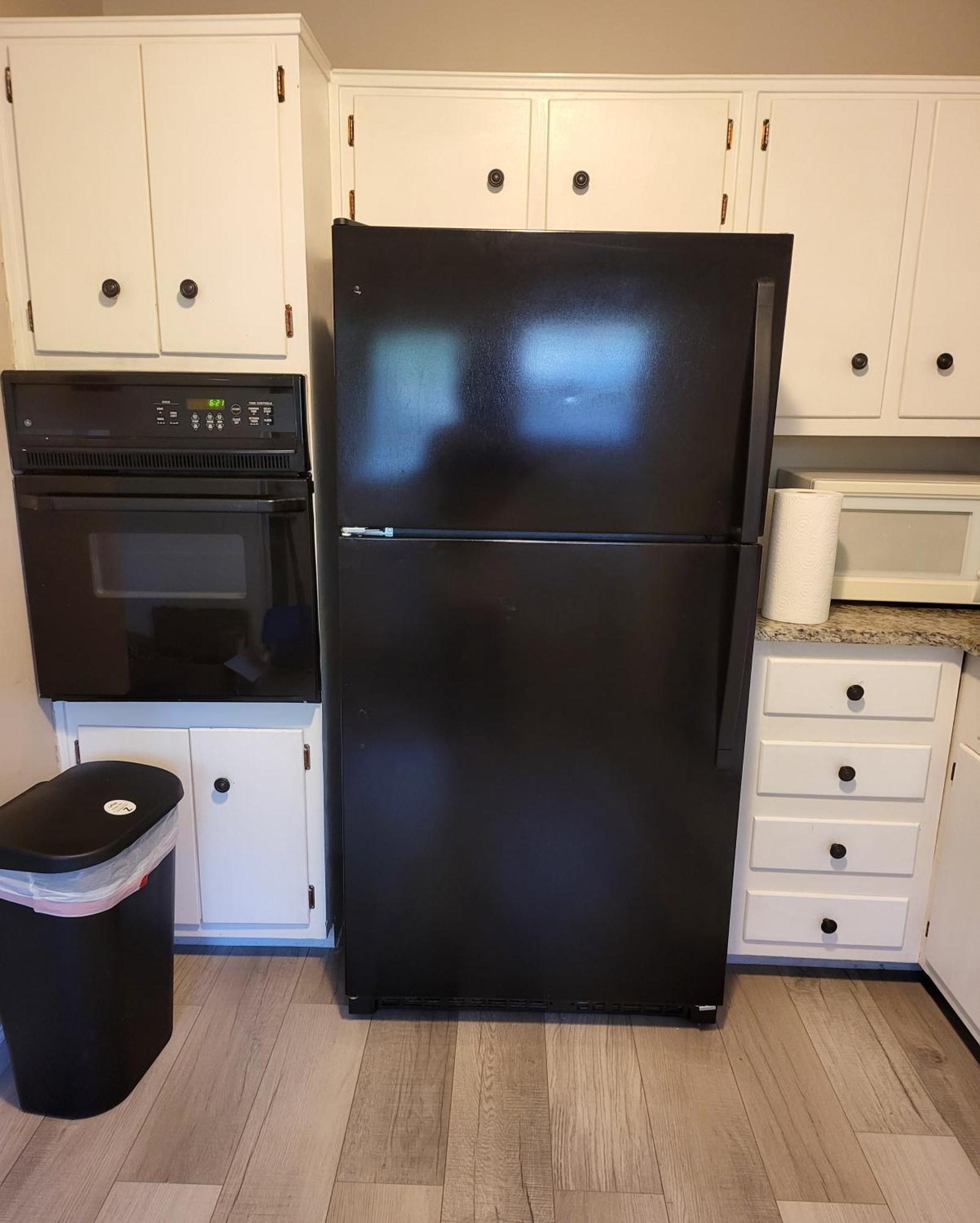 Apartment 3 Bedrooms 2 Bathrooms, Free Driveway Parking, 2 Min To Ohio State Univrrsity, Ac, Free Wi-fi, Washer And Dryer, Expocenter, Bus Stop, Shuttle, Riverside Methodist Hospital